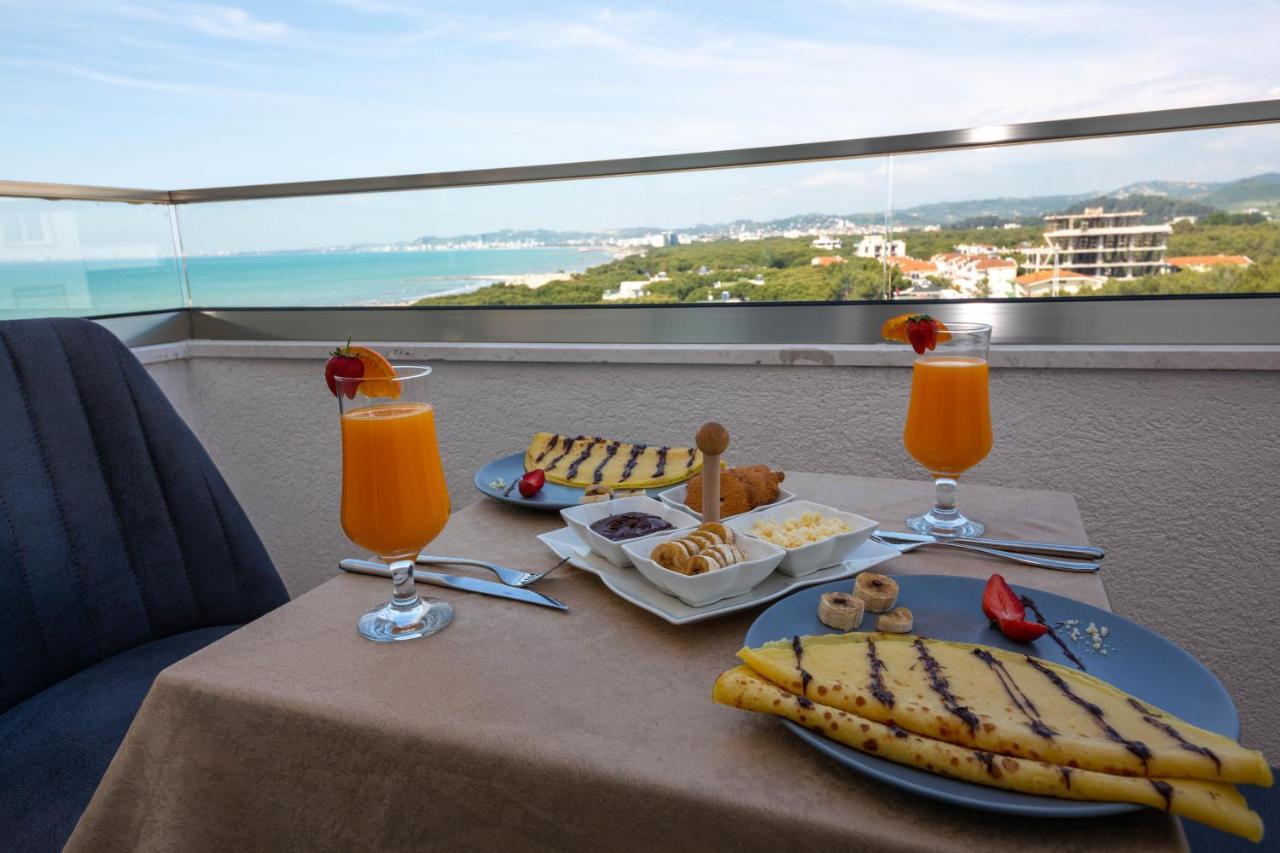 Merar Hotel Golem  Bagian luar foto