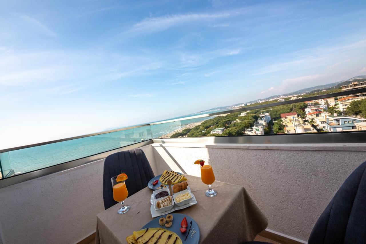 Merar Hotel Golem  Bagian luar foto