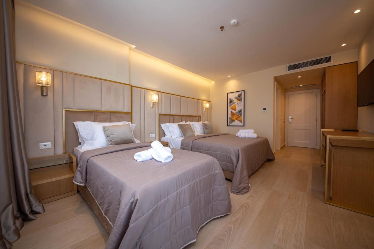 Merar Hotel Golem  Bagian luar foto